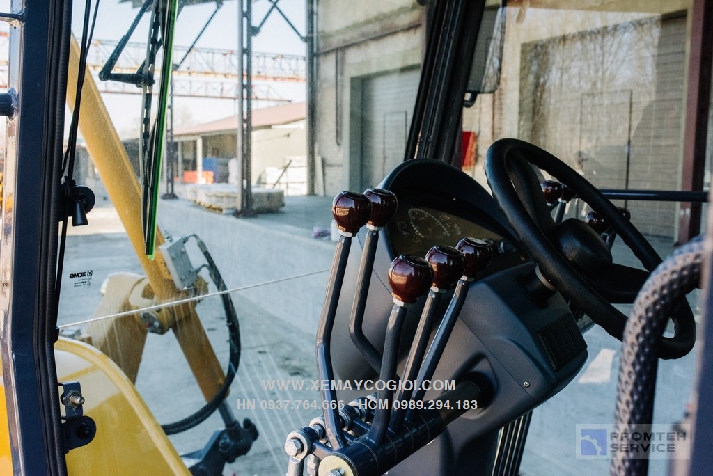 may-san-gat-xcmg-gr135-luoi-gat-3-6-m