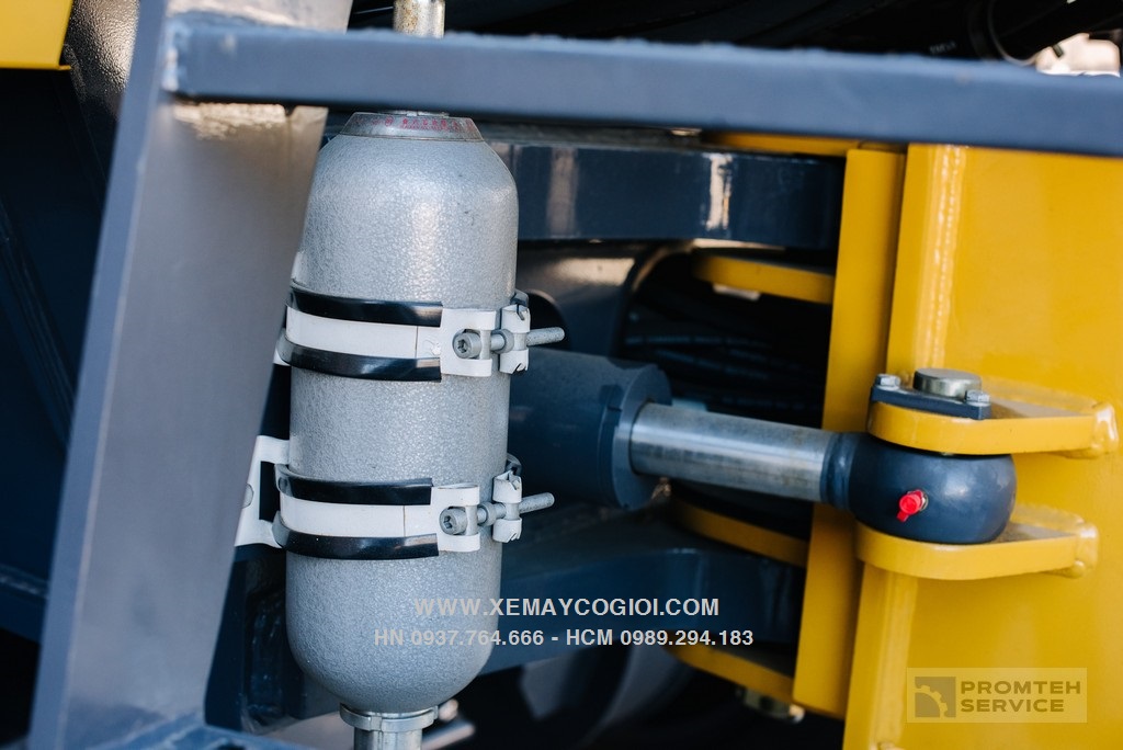 may-san-xcmg-gr135-luoi-gat-3-6-m