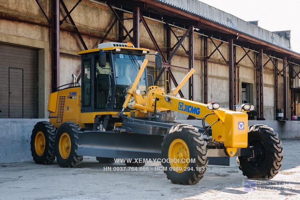 may-san-gat-xcmg-gr135-luoi-gat-3-6-m