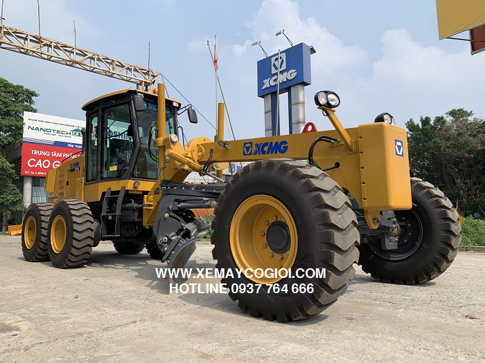 máy san gạt trung quốc xcmg gr165