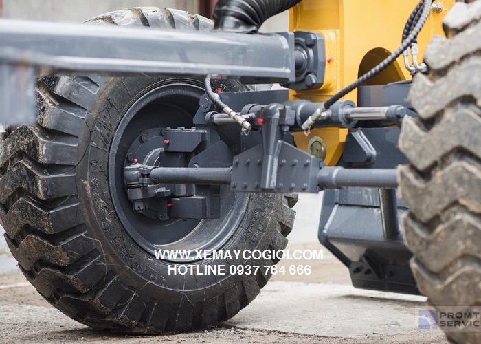 máy san gạt trung quốc xcmg gr165