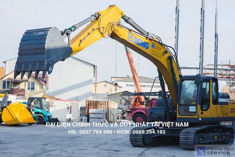 xe-xuc-dao-xcmg-xe215-gau-1-2-m3