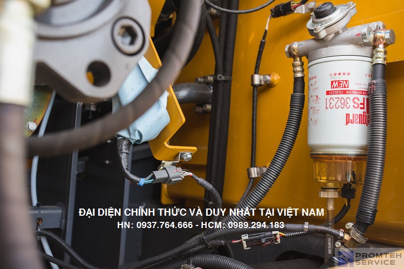 xe-xuc-dao-xcmg-xe215-gau-1-2-m3