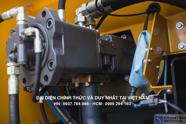 xe-xuc-dao-xcmg-xe215-gau-1-2-m3