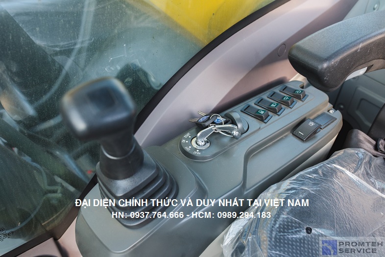 xe-xuc-dao-xcmg-xe215-gau-1-2-m3