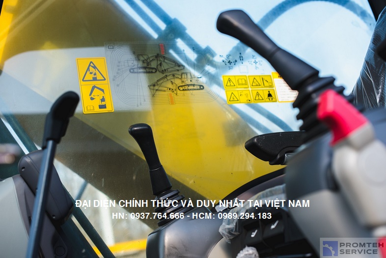 xe-xuc-dao-xcmg-xe215-gau-1-2-m3