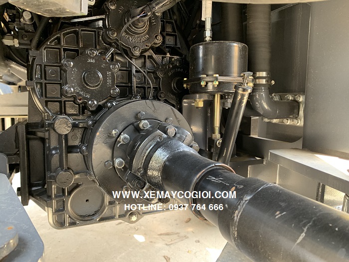 máy xúc lật gầu 4.5 m3 lw600kn