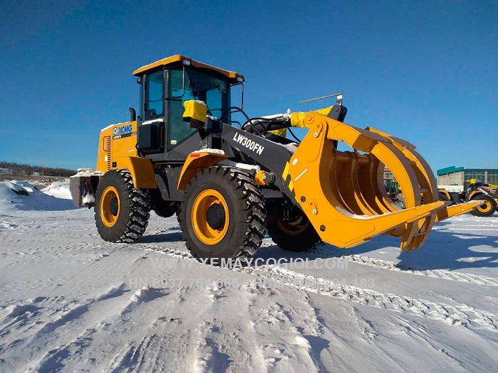 may-xuc-lat-gap-go-xcmg-lw300fn