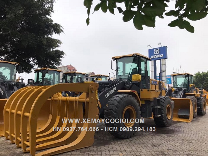 may-xuc-lat-gap-go-xcmg-lw500kn