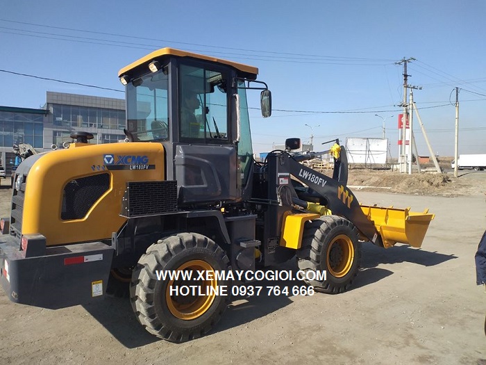 máy xúc lật xcmg lw180fv gầu 1.2 m3