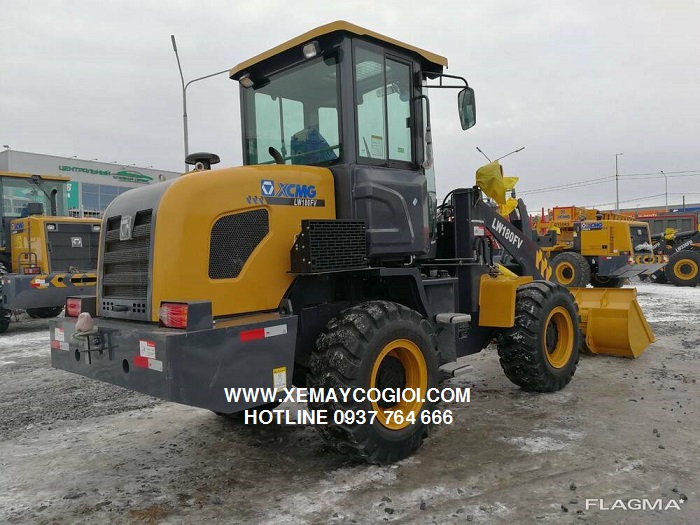 máy xúc lật xcmg lw180fv gầu 1.2 m3