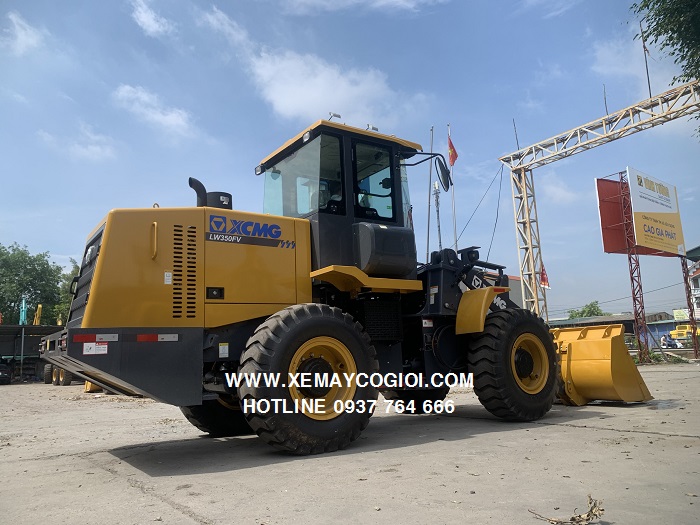 máy xúc lật xcmg lw350fv