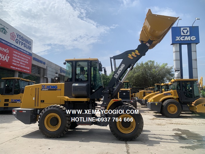 máy xúc lật xcmg lw350fv