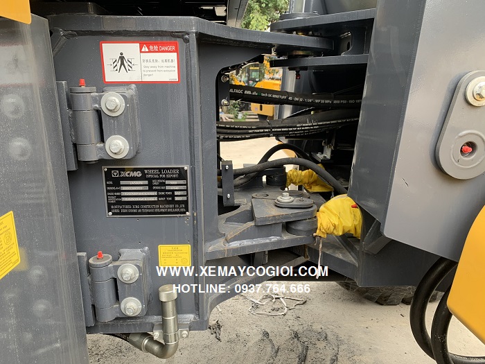 máy xúc lật xcmg lw500fn
