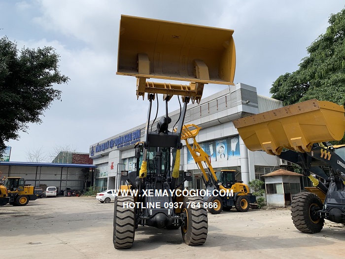 máy xúc lật gầu 4.5 m3 xcmg lw500kn