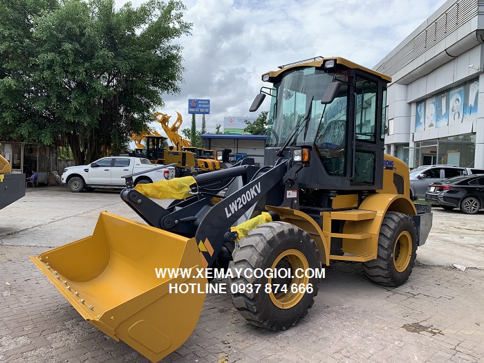 máy xúc lật gầu 1.4 m3