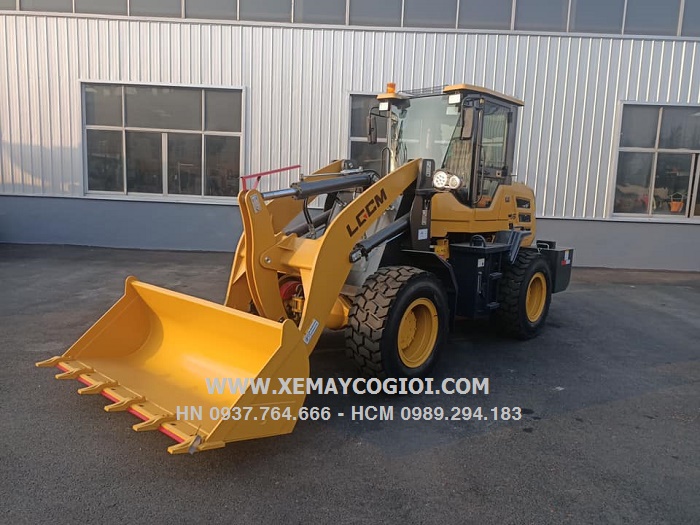 uu-nhuoc-diem-may-xuc-lat-mini-xuat-xu-trung-quoc