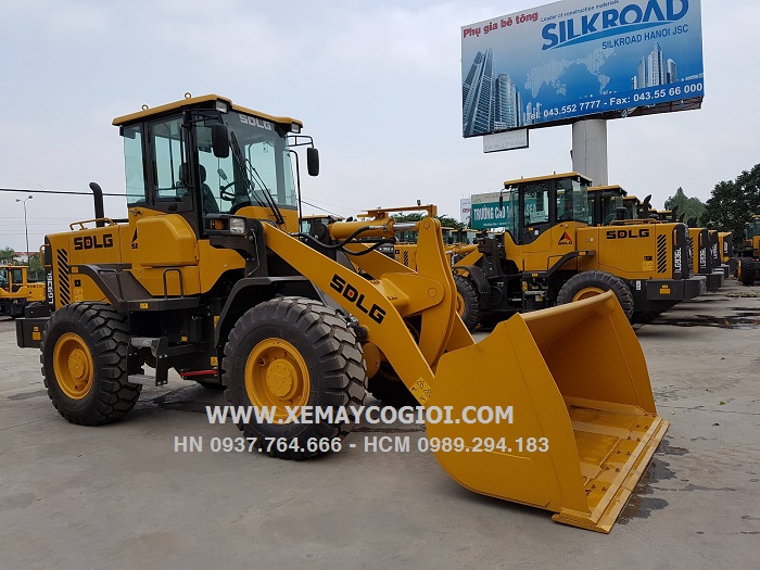 san-pham-may-xuc-lat-gau-2-2-m3-o-viet-nam