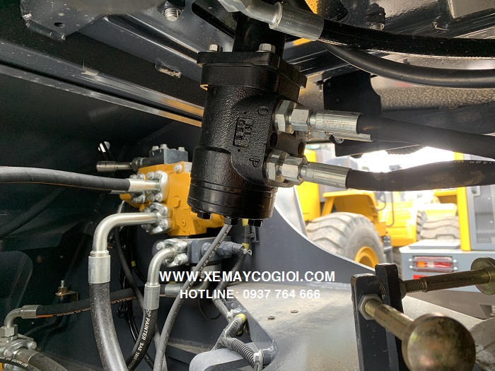 máy xúc lật trung quốc lw500kn