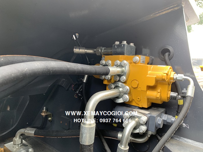 máy xúc lật trung quốc lw500kn