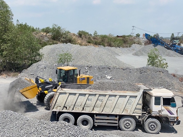 mua-ban-may-xuc-lat-o-binh-dinh-va-phu-yen