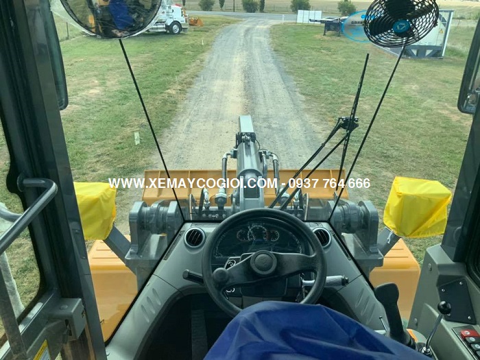 máy xúc lật xcmg lw300kn