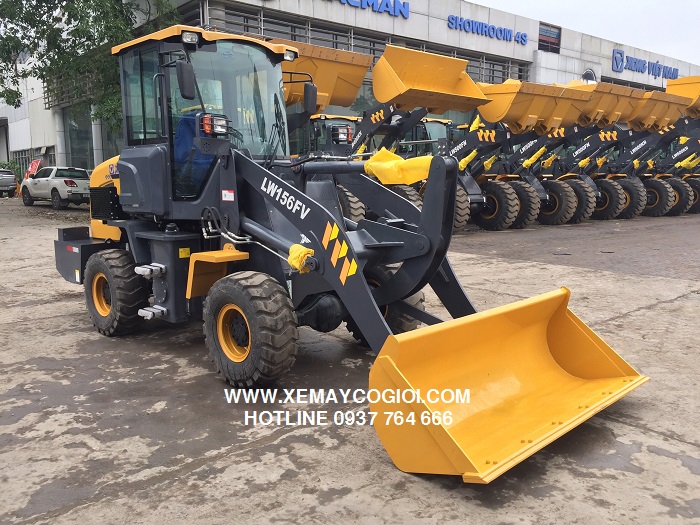 máy xúc lật gầu 0.9 m3