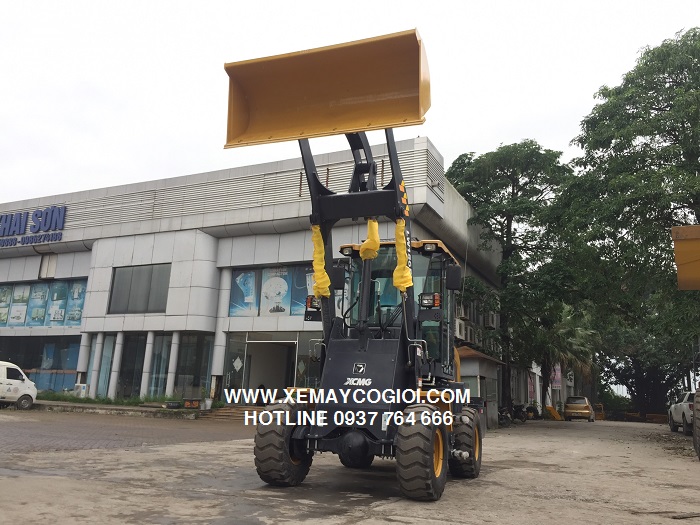 máy xúc lật gầu 0.9 m3