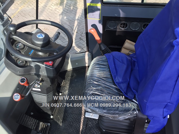 bao-gia-may-xuc-lat-xcmg-lw156fv-gau-0-9-m3