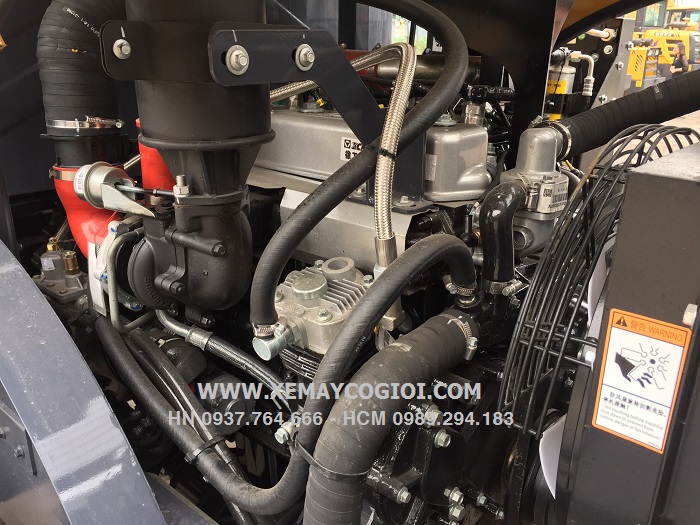 bao-gia-may-xuc-lat-xcmg-lw156fv-gau-0-9-m3