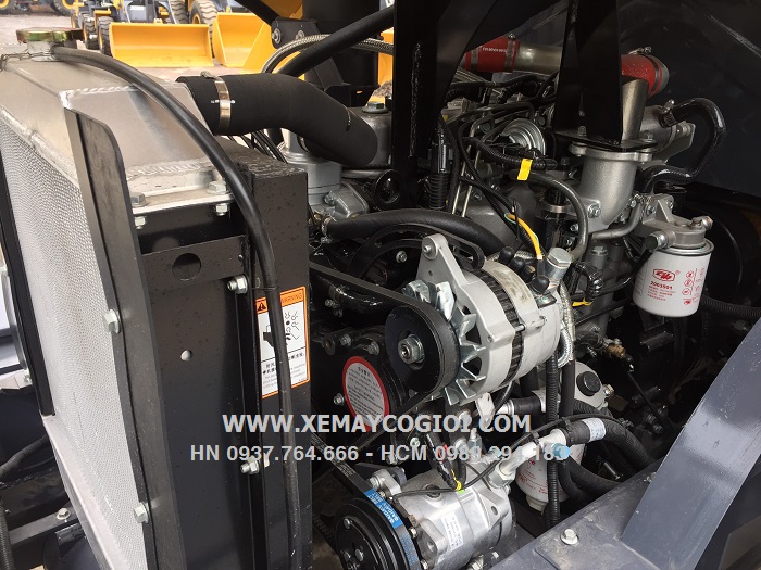 bao-gia-may-xuc-lat-xcmg-lw156fv-gau-0-9-m3