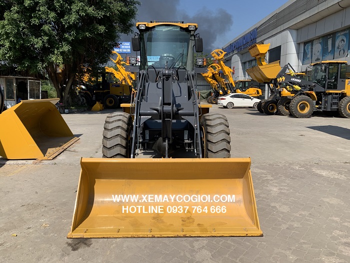 máy xúc lật gầu 1.2 m3