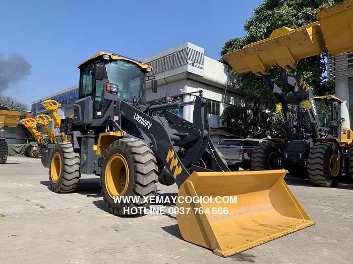máy xúc lật gầu 1.2 m3