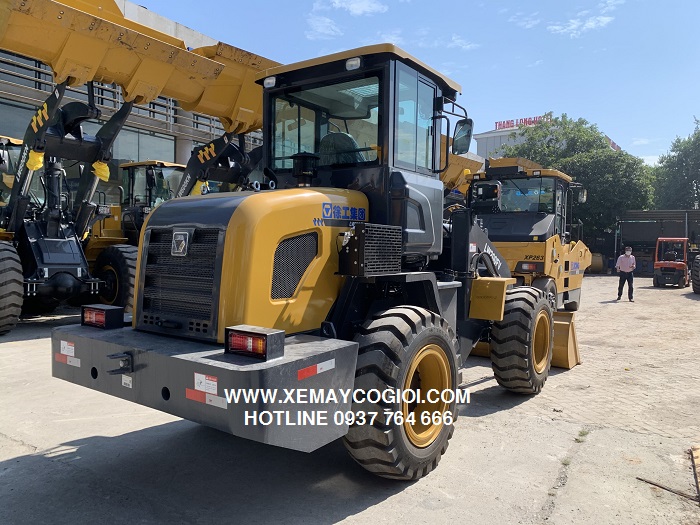 máy xúc lật gầu 1.2 m3