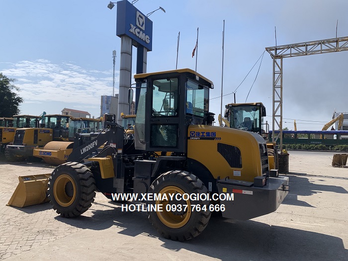 máy xúc lật gầu 1.2 m3