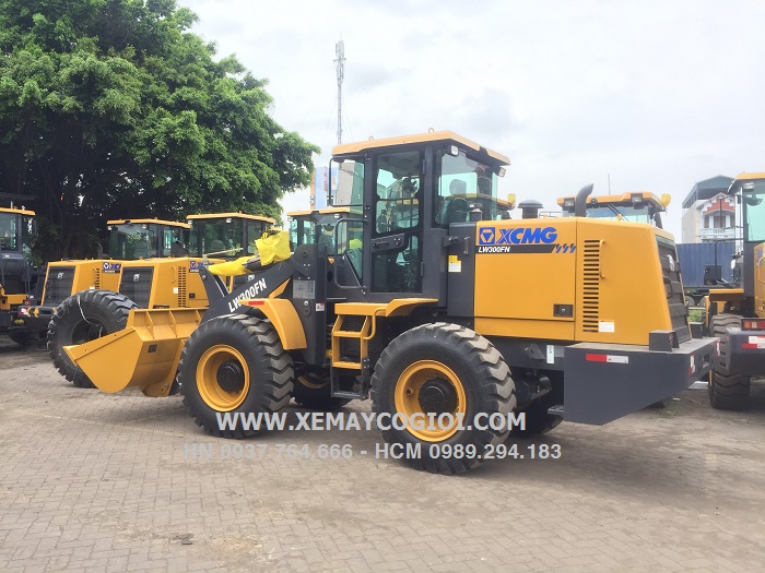 bang-gia-may-xuc-lat-xcmg-lw300fn-gau-1-8-m3