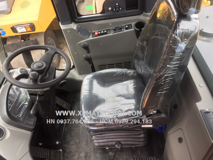 bang-gia-may-xuc-lat-xcmg-lw300fn-gau-1-8-m3