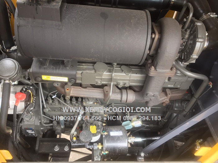 bang-gia-may-xuc-lat-xcmg-lw300fn-gau-1-8-m3