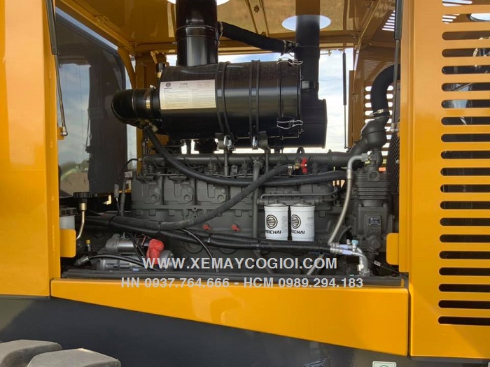 ban-giao-may-xuc-lat-xcmg-lw300kn-tai-bac-ninh