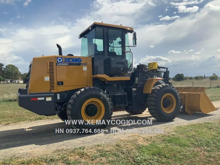 bang-gia-may-xuc-lat-xcmg-lw300kn-gau-2-2-m3