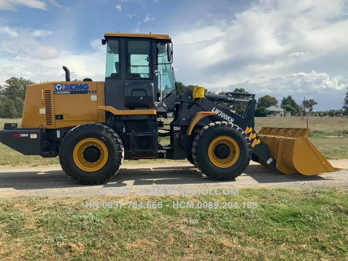 bang-gia-may-xuc-lat-xcmg-lw300kn-gau-2-2-m3