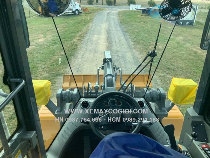 bang-gia-may-xuc-lat-xcmg-lw300kn-gau-2-2-m3