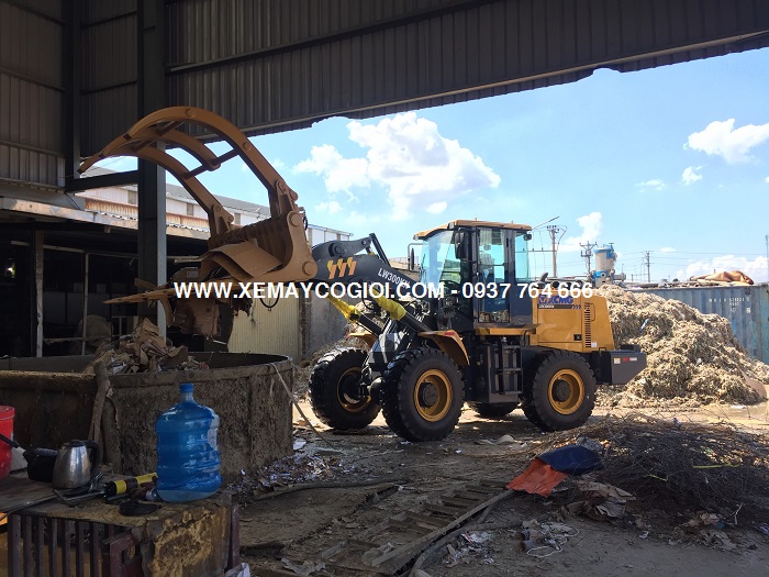 máy xúc lật xcmg lw300kn