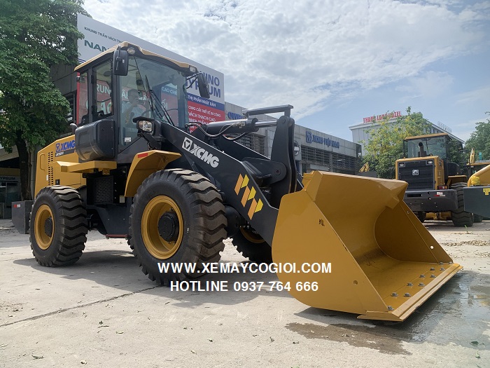 máy xúc lật xcmg lw350fv