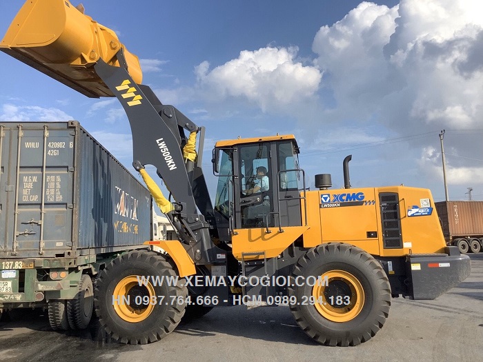 bang-gia-may-xuc-lat-2020