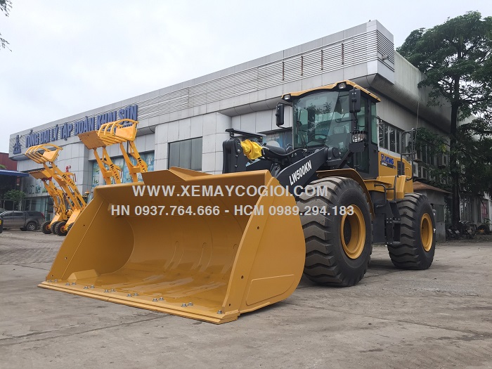 nhung-model-may-xuc-lat-ban-chay-trong-thang-7