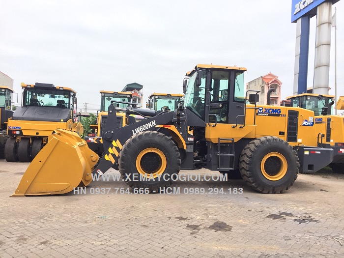 bang-gia-may-xuc-lat-thang-12