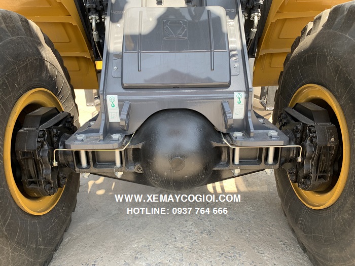 máy xúc lật gầu 4.5 m3 lw600kn