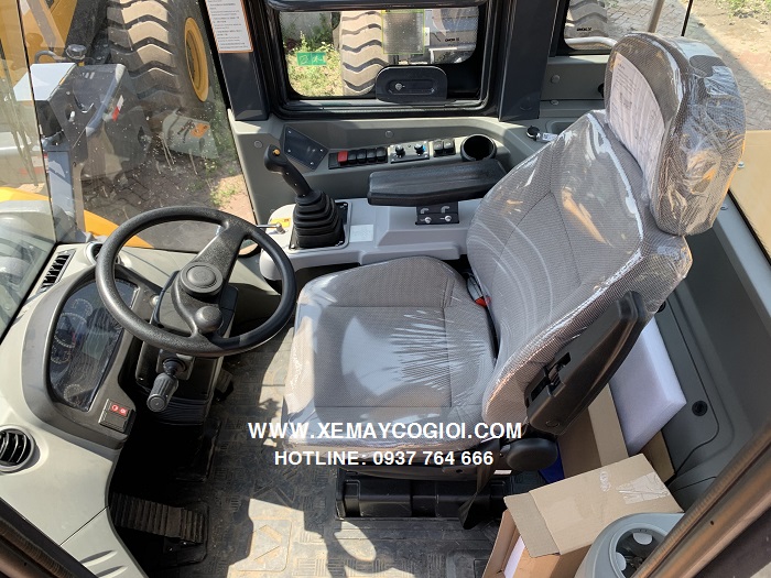 máy xúc lật xcmg lw600kn