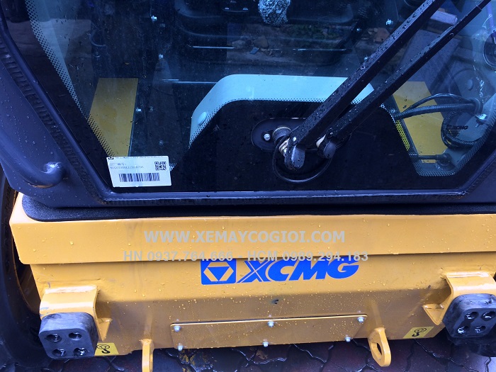 may-xuc-lat-quet-bui-rac-xcmg-xc750k